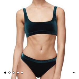 Good American velvet crop set